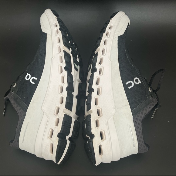 On Cloud Cloud Ultra Trail Running Shoes Womens Sz 7.5 Black & White - Picture 11 of 14
